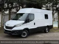 Second-hand Iveco Daily 136 CP (100 kW) 2022 Alb Monovolum