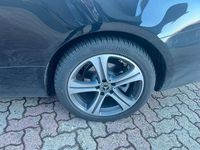 Gebraucht Mercedes E220 194 PS (142 kW) 2018 Schwarz Coupé