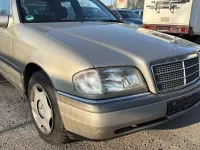 Gebraucht Mercedes C220 Elegance 150 PS (110 kW) 1993 Silber Limousine