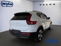 Neu Volvo XC40 Plus 163 PS (119 kW) 2025 Crystal white / metallic SUV