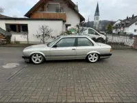 Gebraucht BMW 320 Basis 129 PS (94 kW) 1988 Limousine