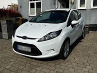 Gebraucht Ford Fiesta 82 PS (60 kW) 2009 Weiß Kleinwagen