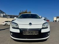 Gebraucht Renault Mégane Expression 110 PS (80 kW) 2013 Weiß Limousine