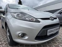 Gebraucht Ford Fiesta Champions Edition 69 PS (50 kW) 2012 Silber Kleinwagen