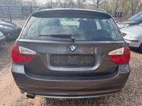 Gebraucht BMW 318 Advantage 143 PS (105 kW) 2008 Grau Kombi