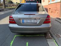Gebraucht Mercedes E240 177 PS (130 kW) 2004 Grau Limousine