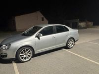 Gebraucht VW Jetta 122 PS (89 kW) 2009 Silber Limousine