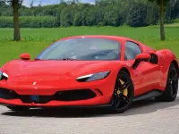 Second-hand Ferrari 296 829 CP (609 kW) 2025 Roșu Cabrio