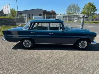Gebraucht Mercedes 230 120 PS (88 kW) 1967 Blau Limousine