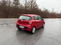 Gebraucht Hyundai i10 84 PS (61 kW) 2020 Rot Kleinwagen