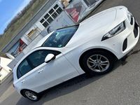 Gebraucht Mercedes A200 163 PS (119 kW) 2019 Weiß Limousine