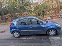 Gebraucht Ford Fiesta Trend 69 PS (50 kW) 2006 Blau Kleinwagen
