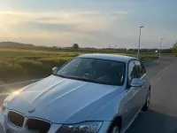 Gebraucht BMW 318 143 PS (105 kW) 2010 Silber Limousine