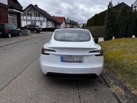 Gebraucht Tesla Model 3 Standard Range 208 kW (283 PS) 2024 Weiß Limousine