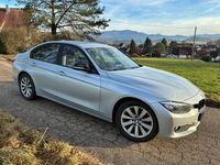 Gebraucht BMW 318 143 PS (105 kW) 2013 Silber Limousine
