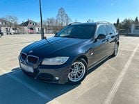 Gebraucht BMW 320 177 PS (130 kW) 2009 Blau Kombi