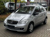 Gebraucht Mercedes A160 95 PS (69 kW) 2011 Polarsilber Kleinwagen