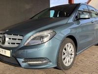 Gebraucht Mercedes B180 109 PS (80 kW) 2012 Blau Van / Kleinbus