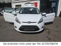 Gebraucht Ford Fiesta Champions Edition 82 PS (60 kW) 2012 Weiß Kleinwagen