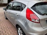 Gebraucht Ford Fiesta SYNC Edition 80 PS (58 kW) 2015 Grau Limousine