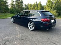 Gebraucht BMW 530 Performance 258 PS (189 kW) 2015 Blau Kombi