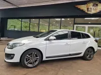 Gebraucht Renault Mégane Authentique 110 PS (80 kW) 2014 Weiß Limousine