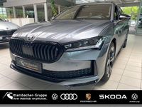 Neu Skoda Superb SportLine 204 PS (150 kW) 2026 Grau Kombi