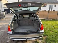 Gebraucht BMW 318 143 PS (105 kW) 2002 Silber Kombi