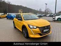 Gebraucht Peugeot e-208 Active 100 kW (136 PS) 2022 Gelb Kleinwagen