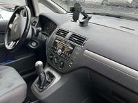 Gebraucht Ford Focus Trend 116 PS (85 kW) 2005 Grau Kombi
