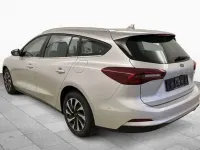 Gebraucht Ford Focus Titanium 125 PS (91 kW) 2023 Moondust silber metallic Kombi