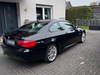 Gebraucht BMW 320 184 PS (135 kW) 2011 Schwarz Coupé