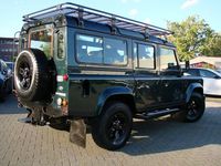 Gebraucht Land Rover Defender 122 PS (89 kW) 2014 Aintree green (metallic) Kombi