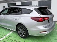 Gebraucht Ford Focus ST-Line 155 PS (114 kW) 2023 Silber Kombi