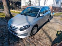 Gebraucht Mercedes B200 156 PS (114 kW) 2016 Silber Van / Kleinbus
