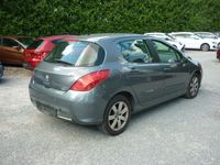 Gebraucht Peugeot 308 Active 111 PS (81 kW) 2011 Grau Limousine
