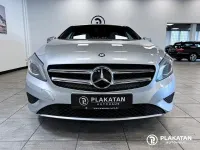 Gebraucht Mercedes A180 109 PS (80 kW) 2014 Silber Kleinwagen