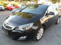 Gebraucht Opel Astra Innovation 179 PS (131 kW) 2011 Saphirschwarz mineraleffekt Kombi