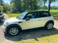 Gebraucht Mini Cooper 122 PS (89 kW) 2013 Weiß Kleinwagen