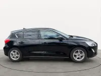 Gebraucht Ford Focus Cool & Connect 125 PS (91 kW) 2019 Schwarz Limousine