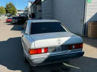 Gebraucht Mercedes 190 109 PS (80 kW) 1993 Silber Limousine