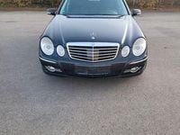 Gebraucht Mercedes E280 Avantgarde 190 PS (139 kW) 2009 Schwarz Limousine