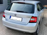 Gebraucht Skoda Fabia 60 PS (44 kW) 2017 Silber Limousine