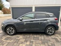 Gebraucht Hyundai Kona Trend 100 kW (136 PS) 2021 Dark knight / mic SUV