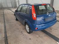 Gebraucht Ford Fiesta 69 PS (50 kW) 2008 Blau Kleinwagen