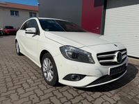 Gebraucht Mercedes A180 122 PS (89 kW) 2012 Weiß Kombi