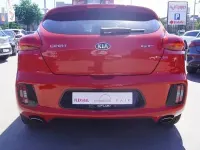 Gebraucht Kia Ceed 135 PS (99 kW) 2016 Rot Kleinwagen