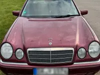 Gebraucht Mercedes E280 204 PS (150 kW) 1999 Rot Limousine