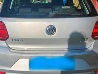 Gebraucht VW Polo 90 PS (66 kW) 2016 Grau Kleinwagen