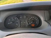 Second-hand Opel Vivaro 101 CP (74 kW) 2004 Galben Monovolum